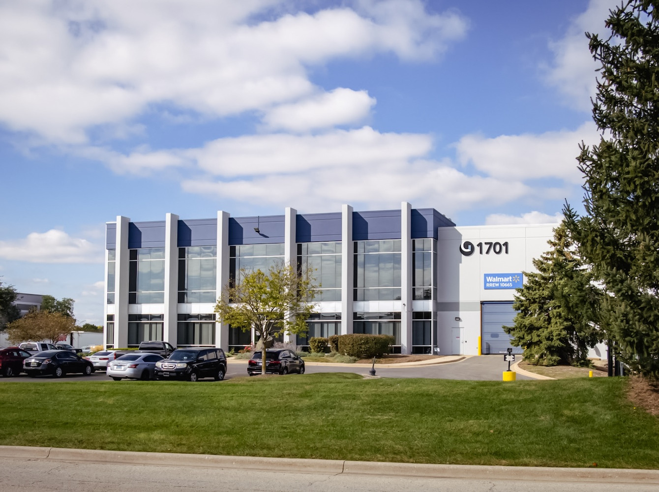 1695-1701 Crossroads Drive